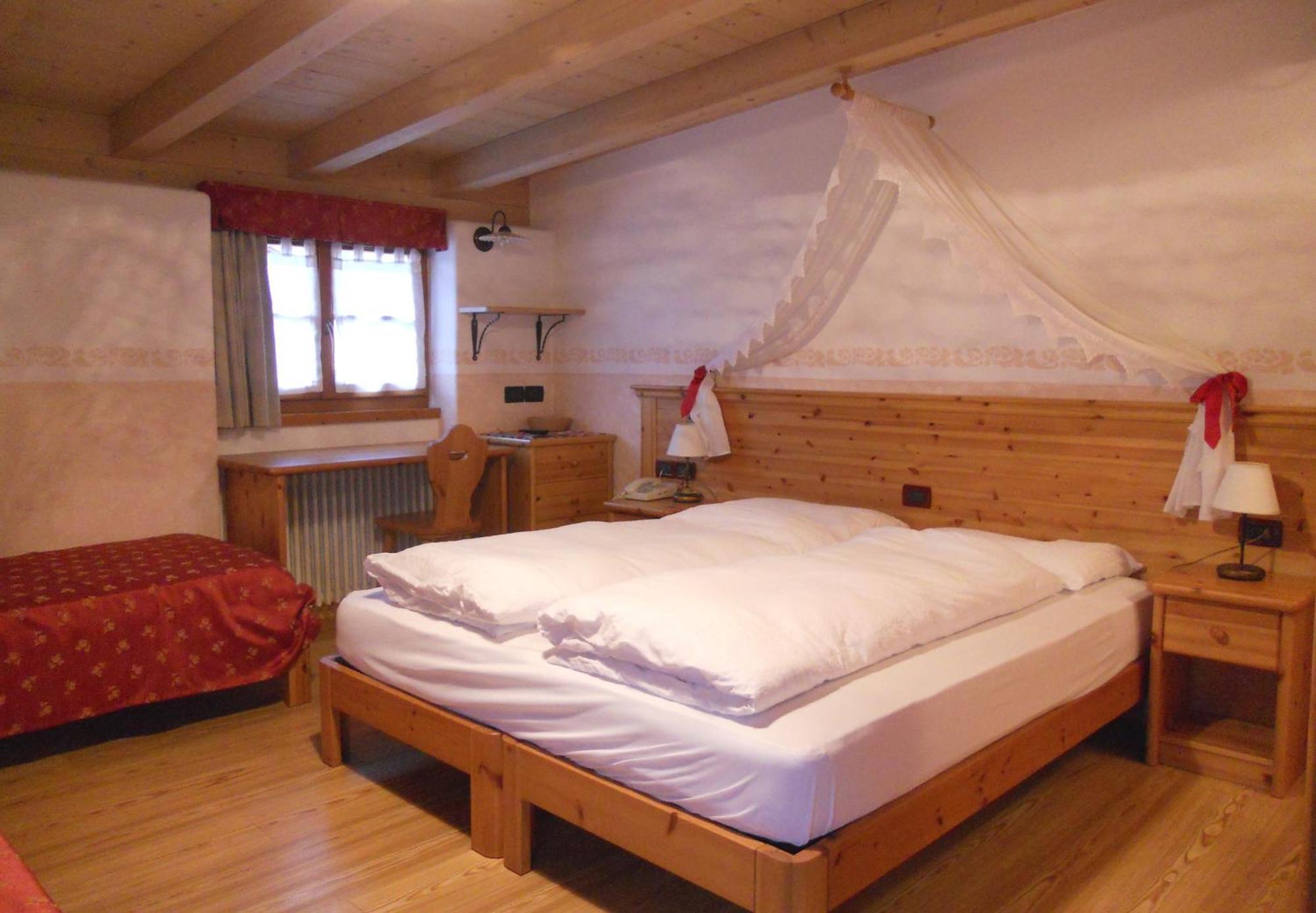 Hotel Garni Salvanel Кавалезе Екстериор снимка