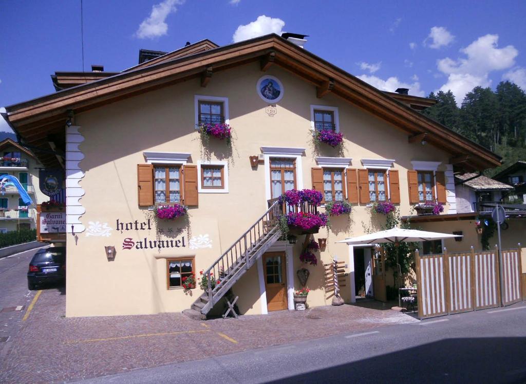 Hotel Garni Salvanel Кавалезе Екстериор снимка