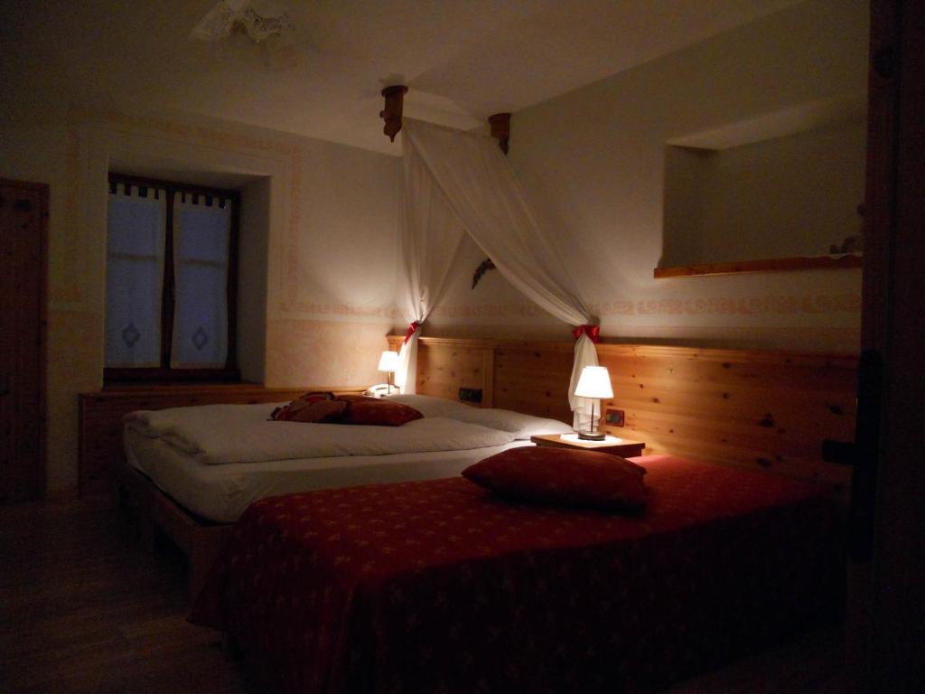 Hotel Garni Salvanel Кавалезе Стая снимка