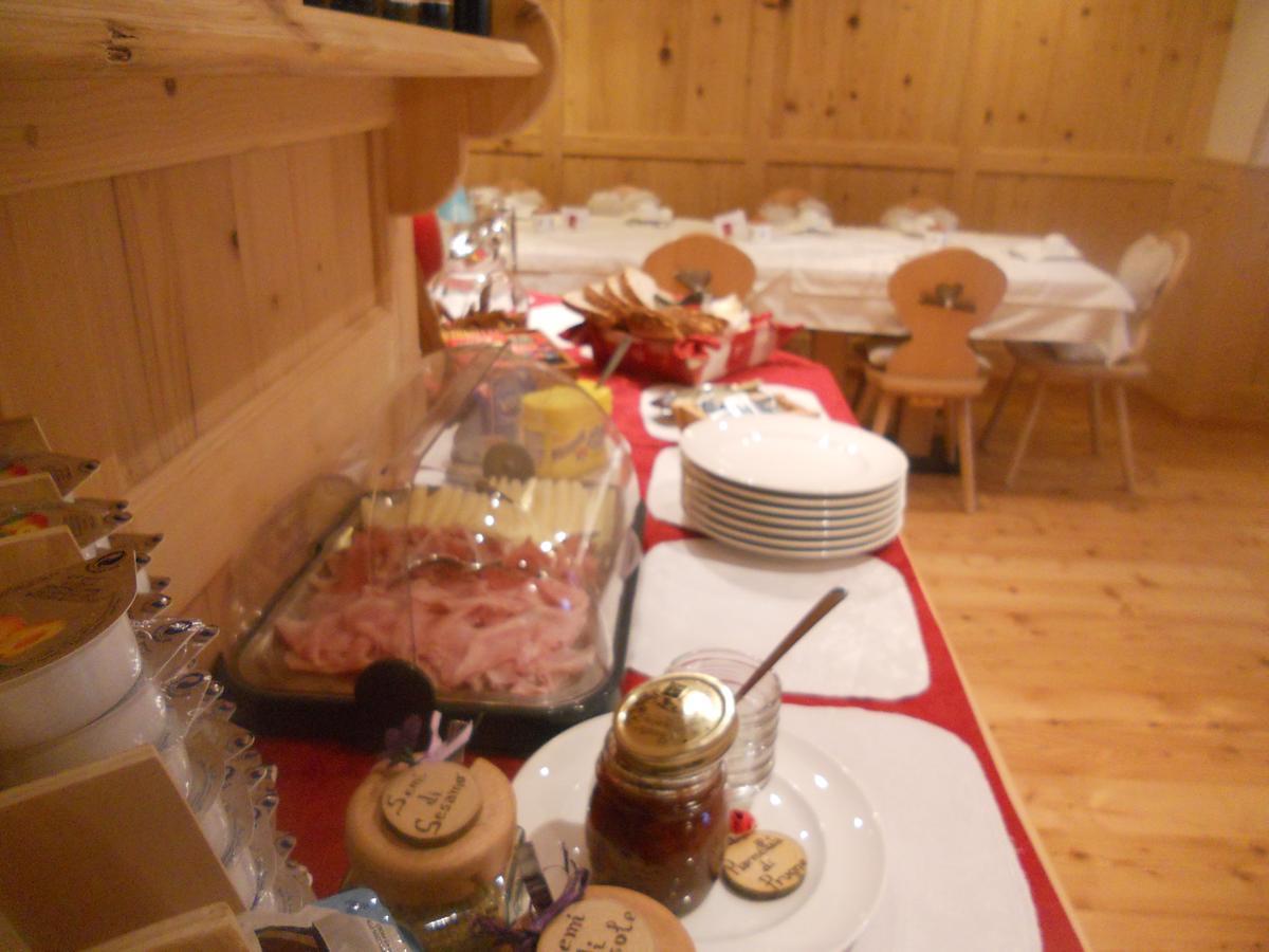Hotel Garni Salvanel Кавалезе Екстериор снимка
